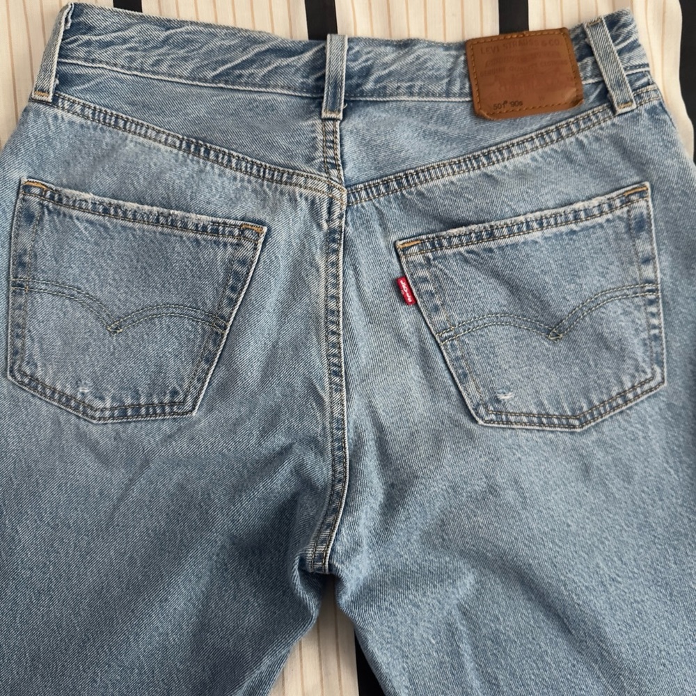 Levi’s 501 90’s Lightweight Jean - Picture 2 of 6